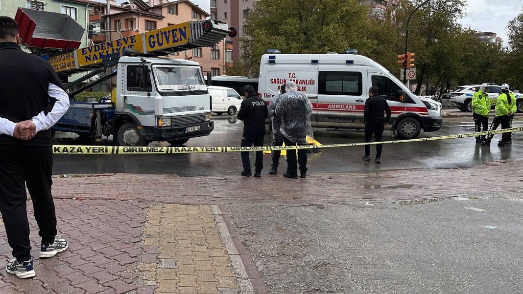 Konya merkezde kahreden kaza! Yaşlı kadın öldü 6